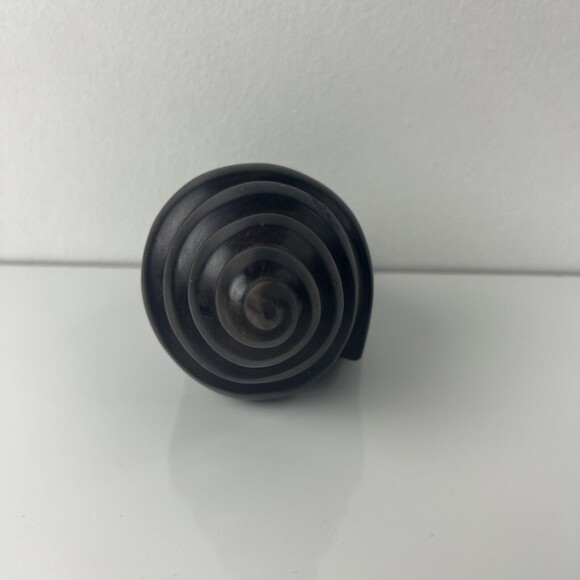 Vintage Wooden Conch Shell Natural Finish Decorative Figural Paper Weight - Picture 4 of 5